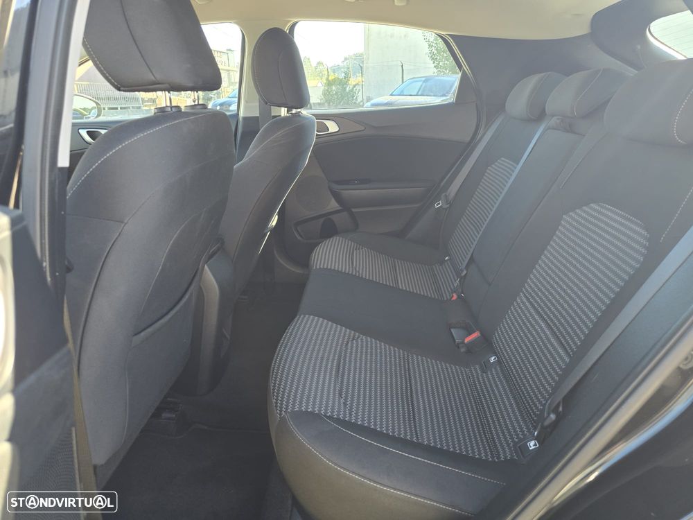 Kia XCeed 1.0 T-GDi Dynamic - 25