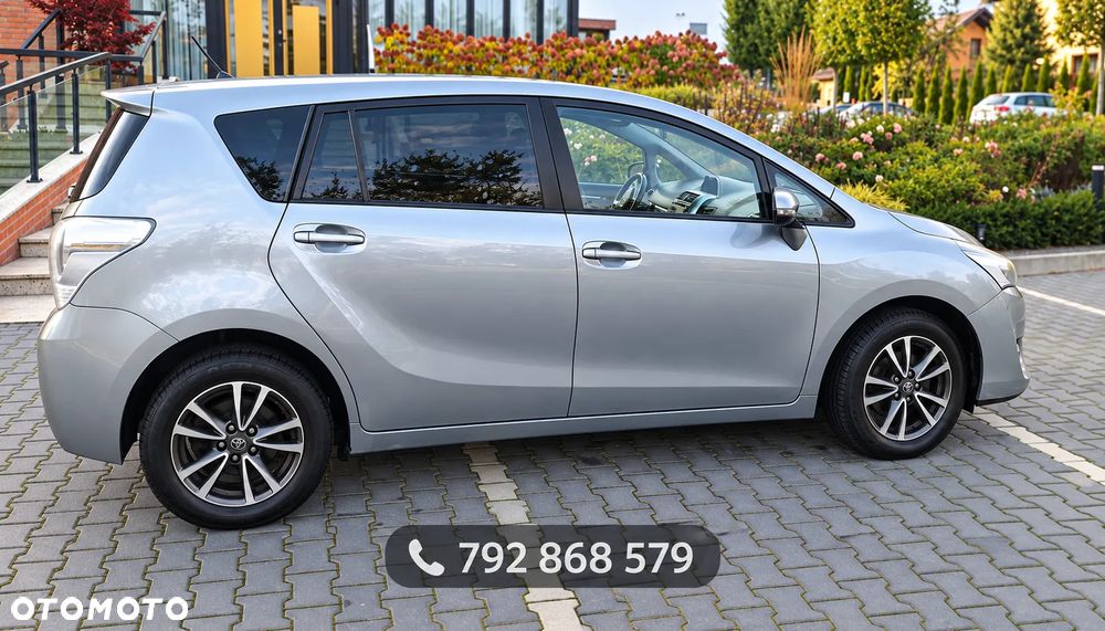 Toyota Verso 2013 photo 3