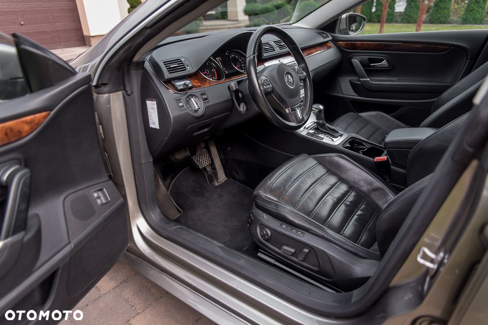 Volkswagen Passat CC - 23