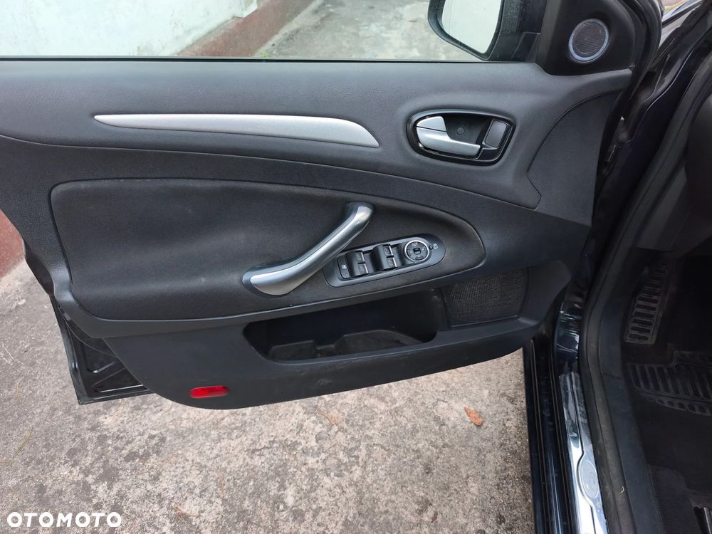 Ford Mondeo 2.0 Trend X - 10