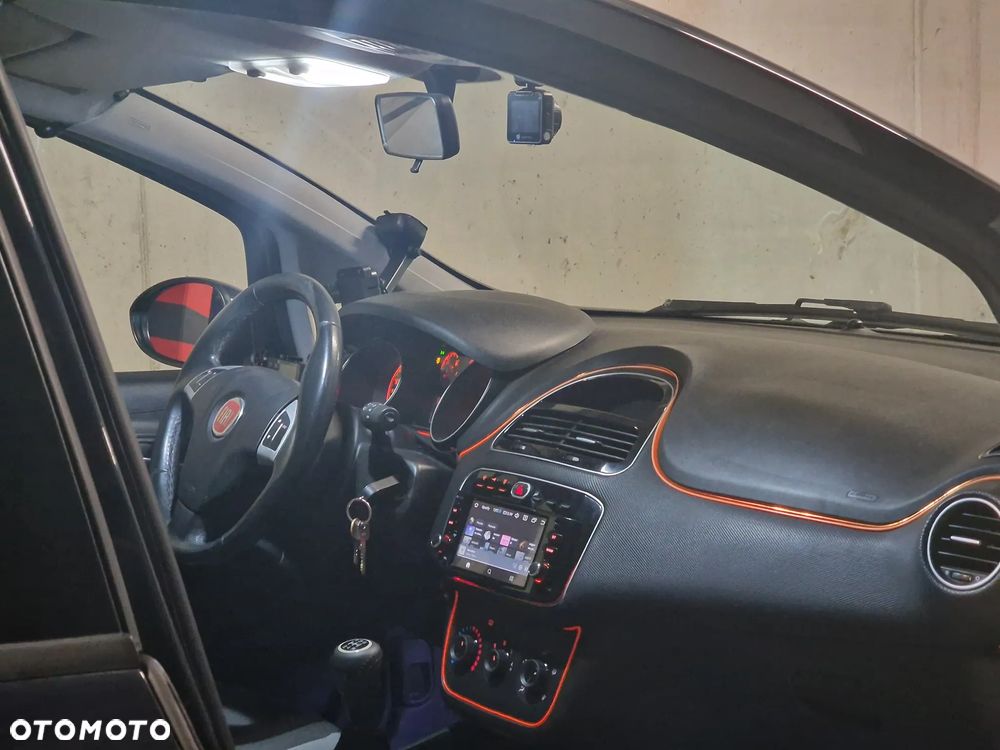 Fiat Punto 2012 - 12