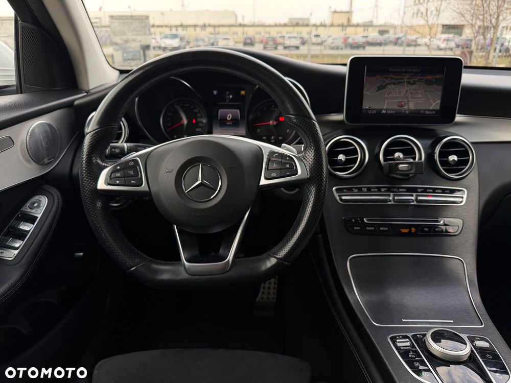 Mercedes-Benz GLC 250 4Matic 9G-TRONIC AMG Line - 18