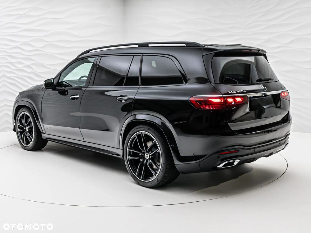 Mercedes-Benz GLS - 12