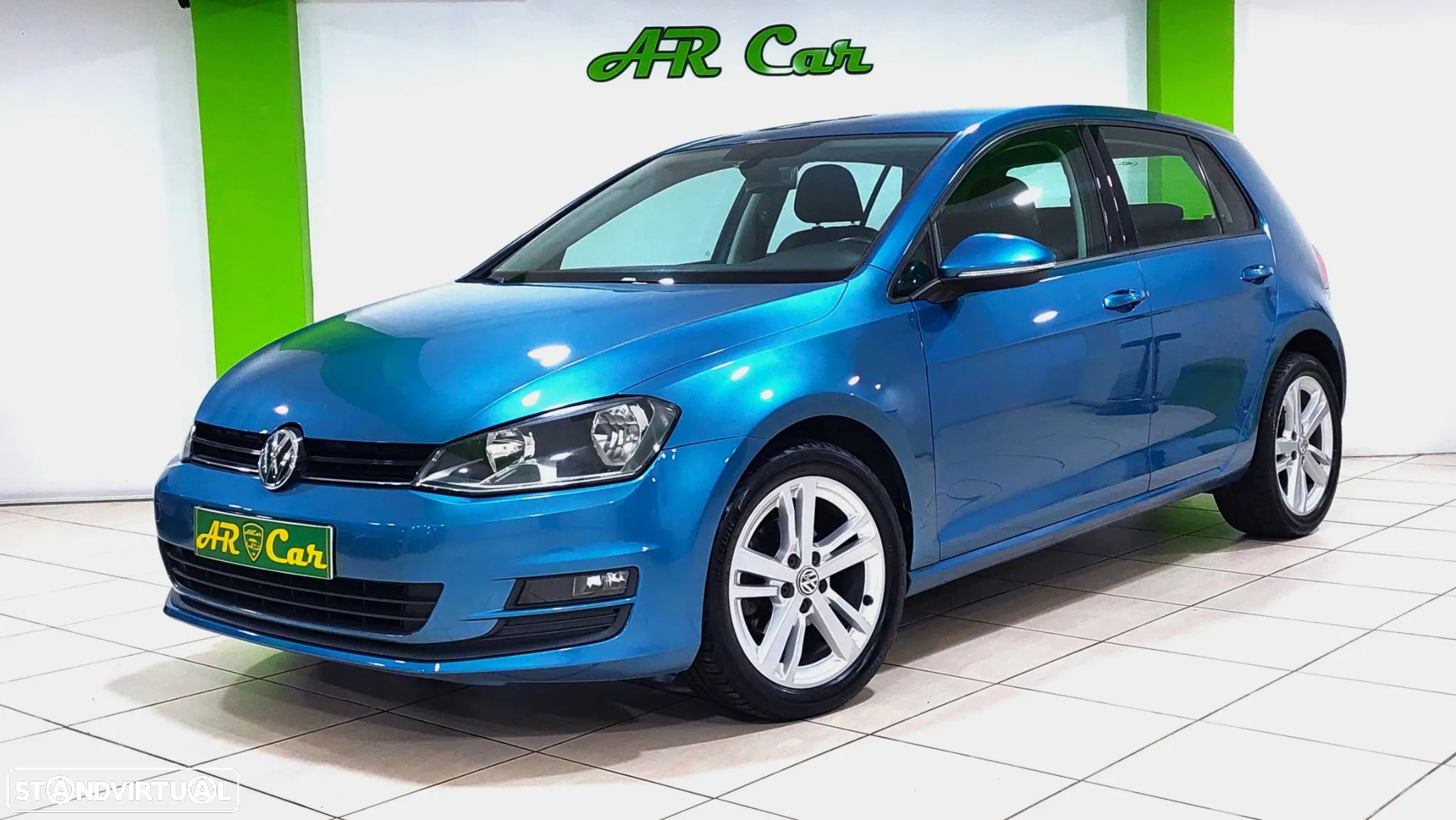 VW Golf 1.6 TDi Trendline BlueMotion - 1
