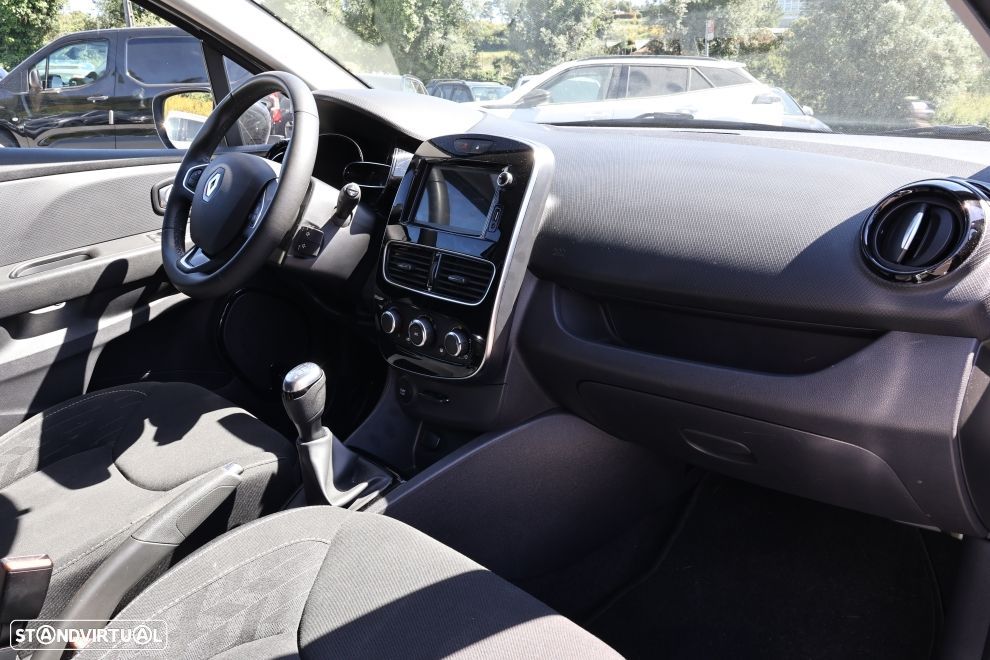 Renault Clio Sport Tourer 0.9 TCe Limited - 11
