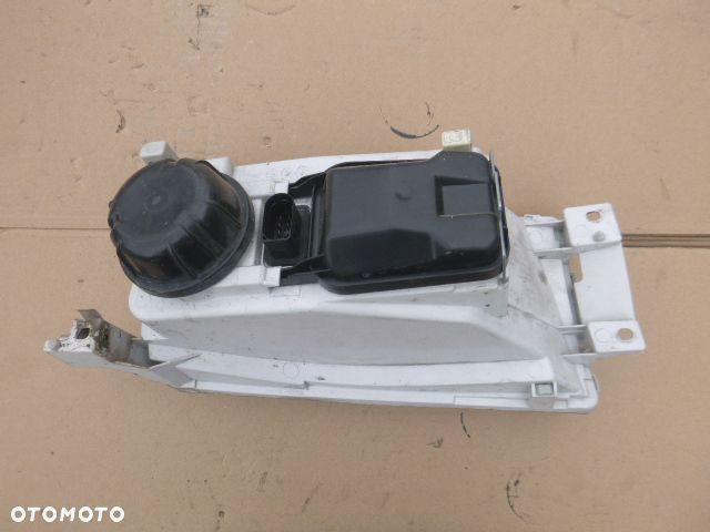 LAMPA LEWY PRZÓD LEWA PRZEDNIA SKODA OCTAVIA I FL - 17