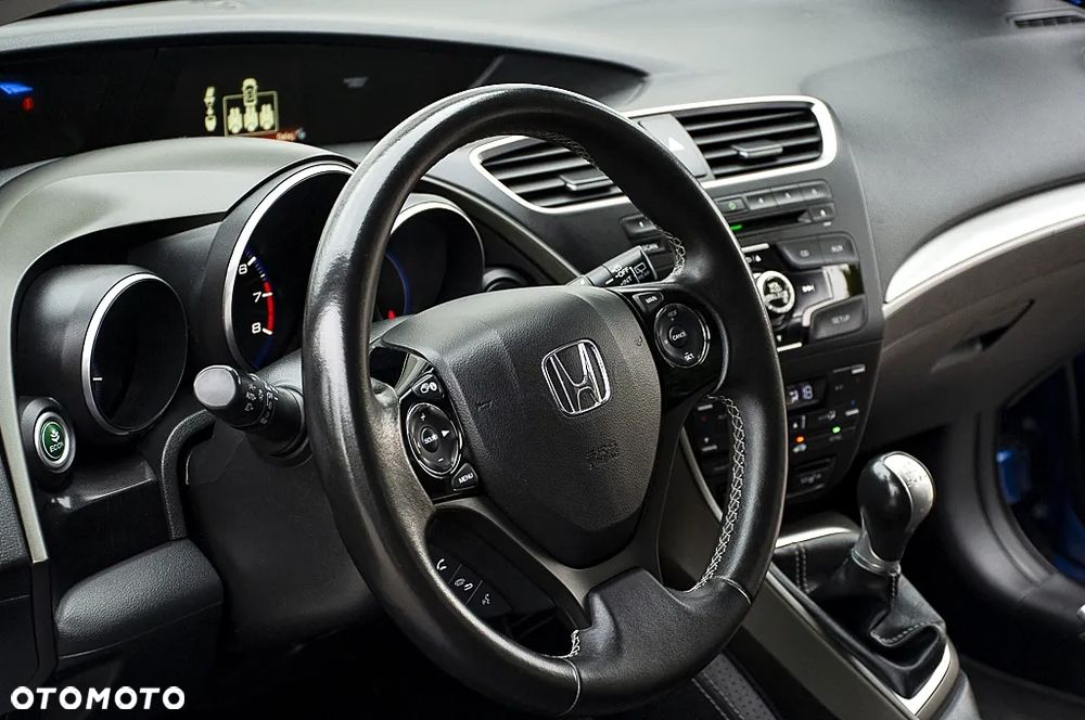 Honda Civic 1.8 i-VTEC Lifestyle - 35