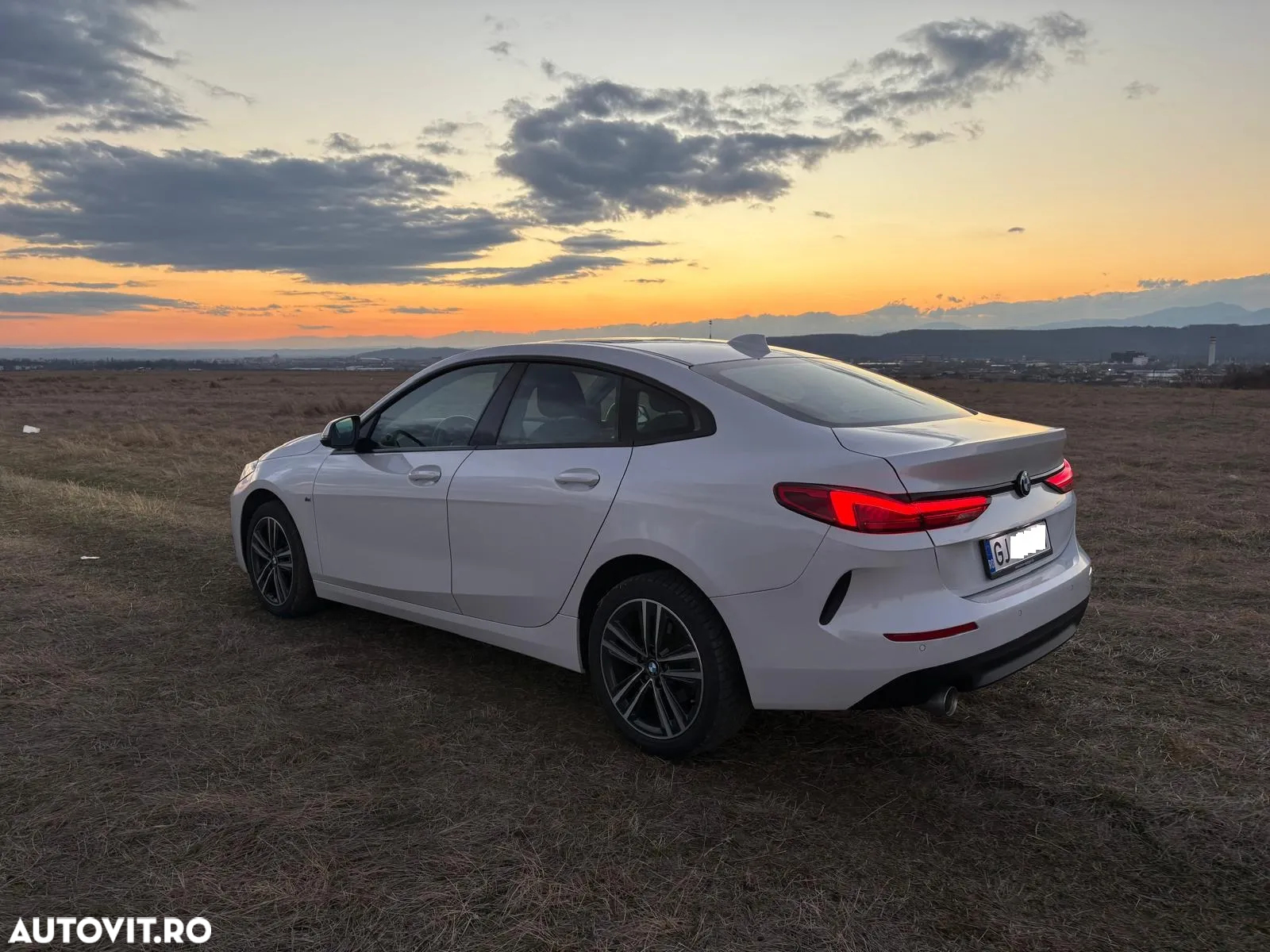 BMW Seria 2 218i - 6