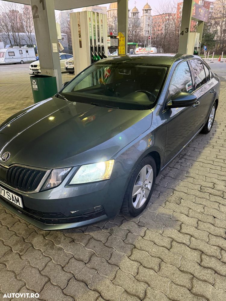 Skoda Octavia 1.6 TDI DSG Style - 6