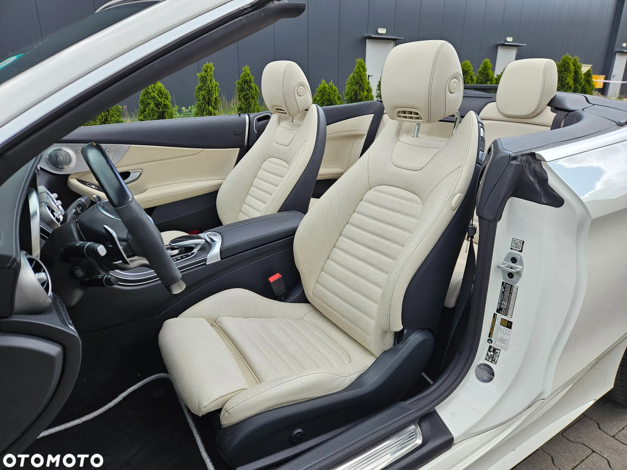 Mercedes-Benz Klasa C AMG 43 4-Matic Kabriolet - 8