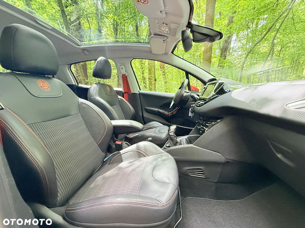 Peugeot 208 PureTech 110 Stop & Start Allure - 11