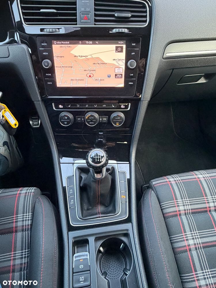Volkswagen Golf 2.0 TSI BMT GTI Performance - 34