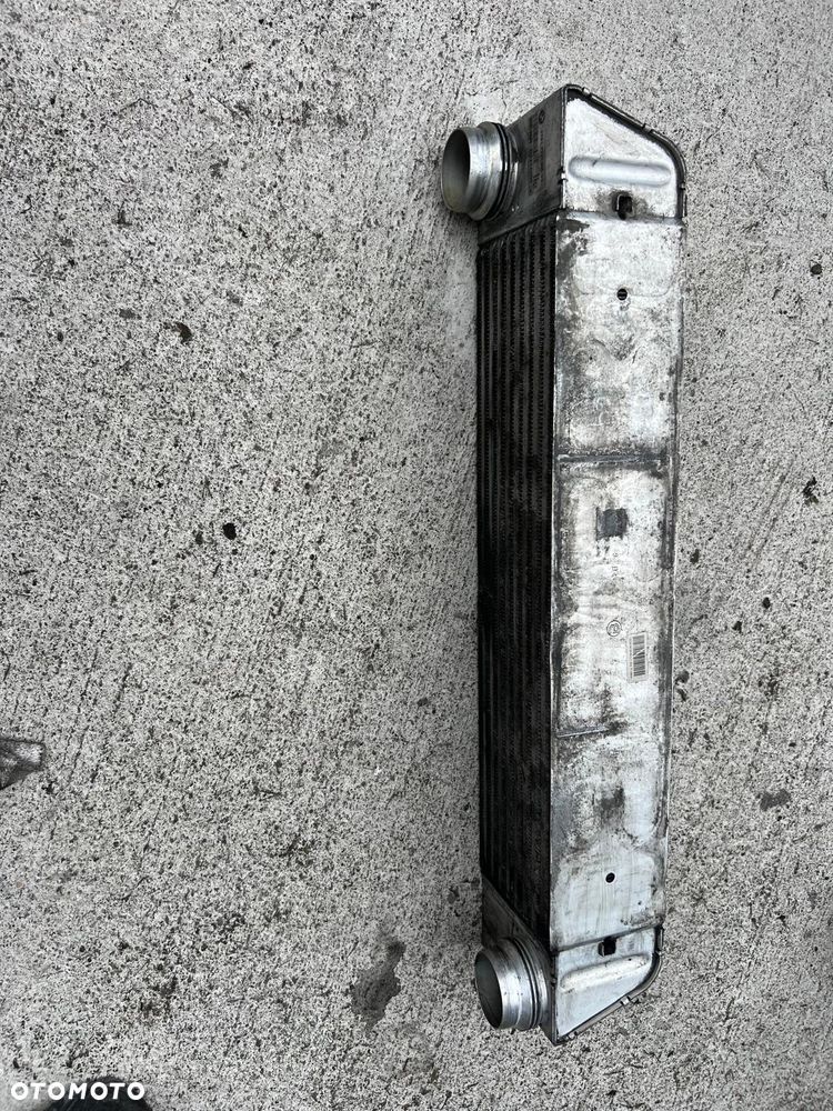 Intercooler chłodnica powietrza 535d e60 e61 7791909 - 1