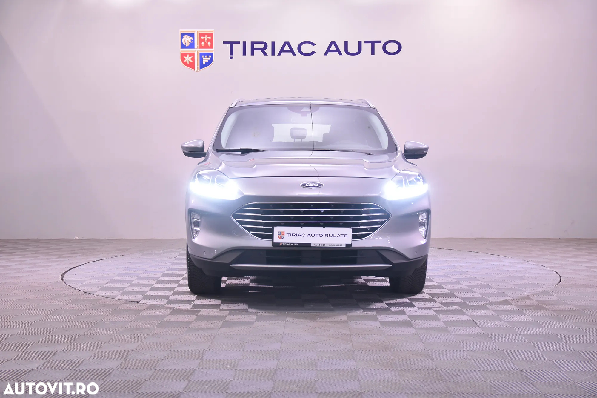 Ford Kuga - 8