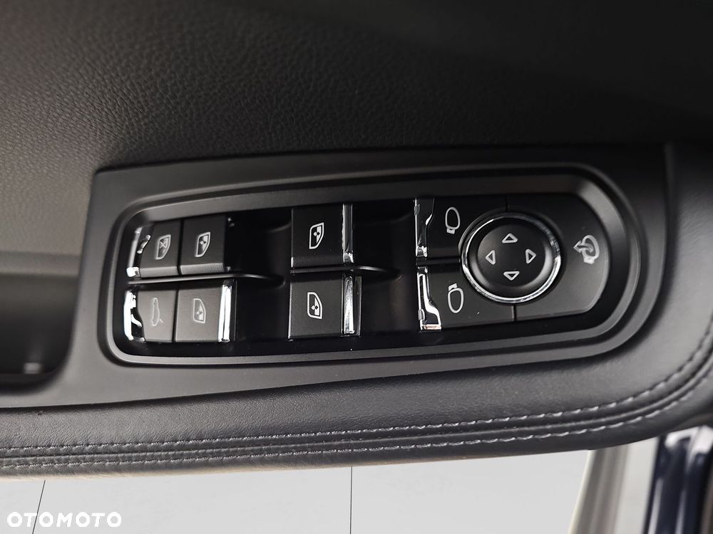 Porsche Macan Standard - 10