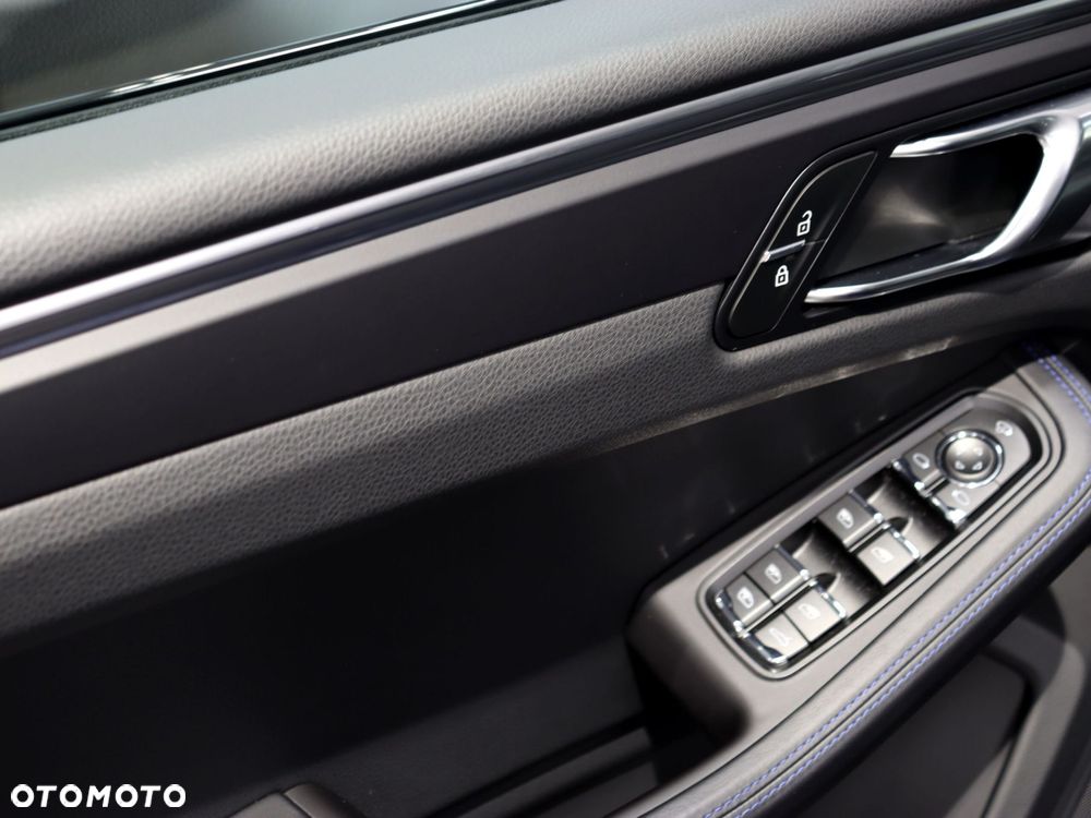 Porsche Macan Standard - 24