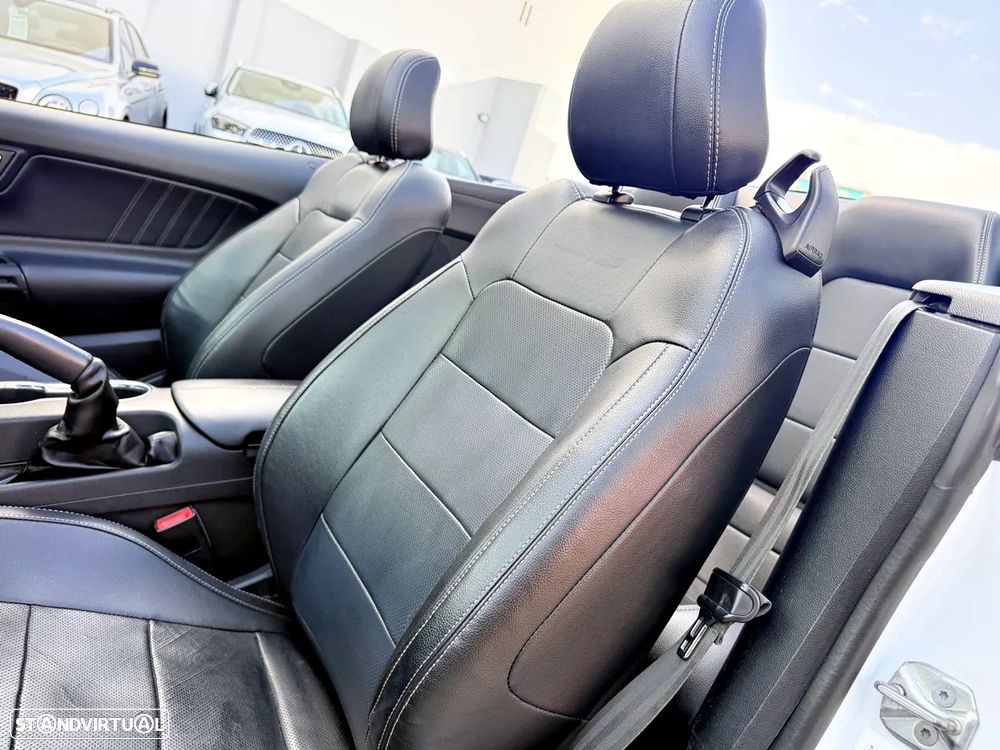 Ford Mustang 2.3i EcoBoost Aut. - 23