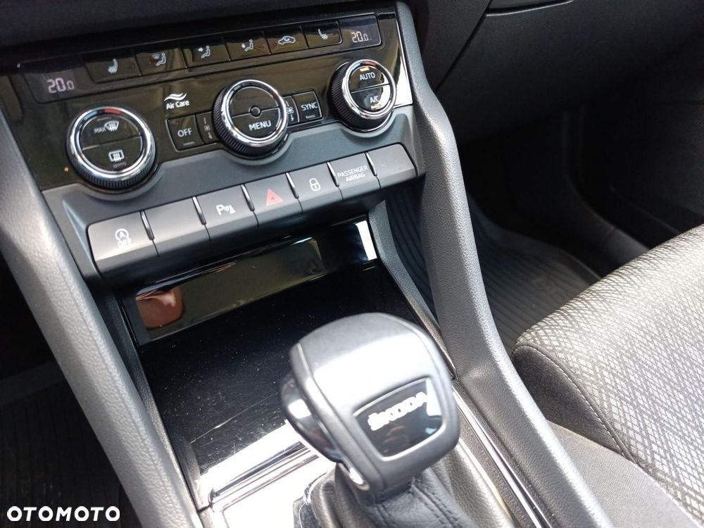 Skoda Karoq 1.5 TSI ACT 4x2 Style DSG - 31