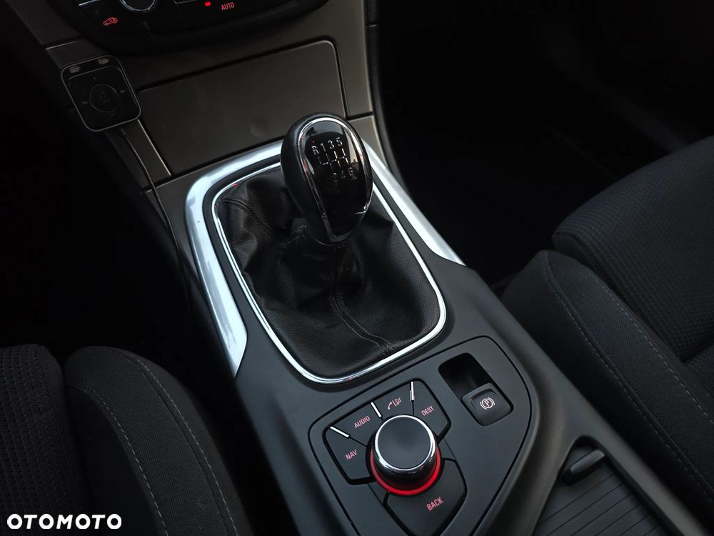 Opel Insignia 1.8 Cosmo - 27