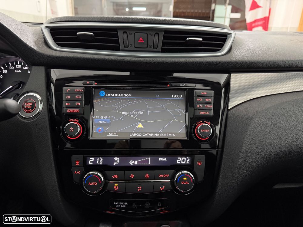 Nissan Qashqai 1.5 dCi N-Connecta 18 - 14