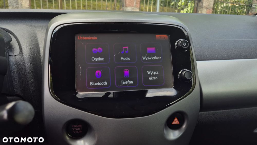 Toyota Aygo x.shift x-play connect - 30