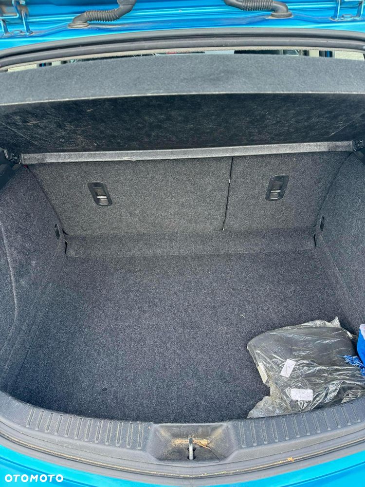 Mazda 3 2.0 Exclusive + - 4