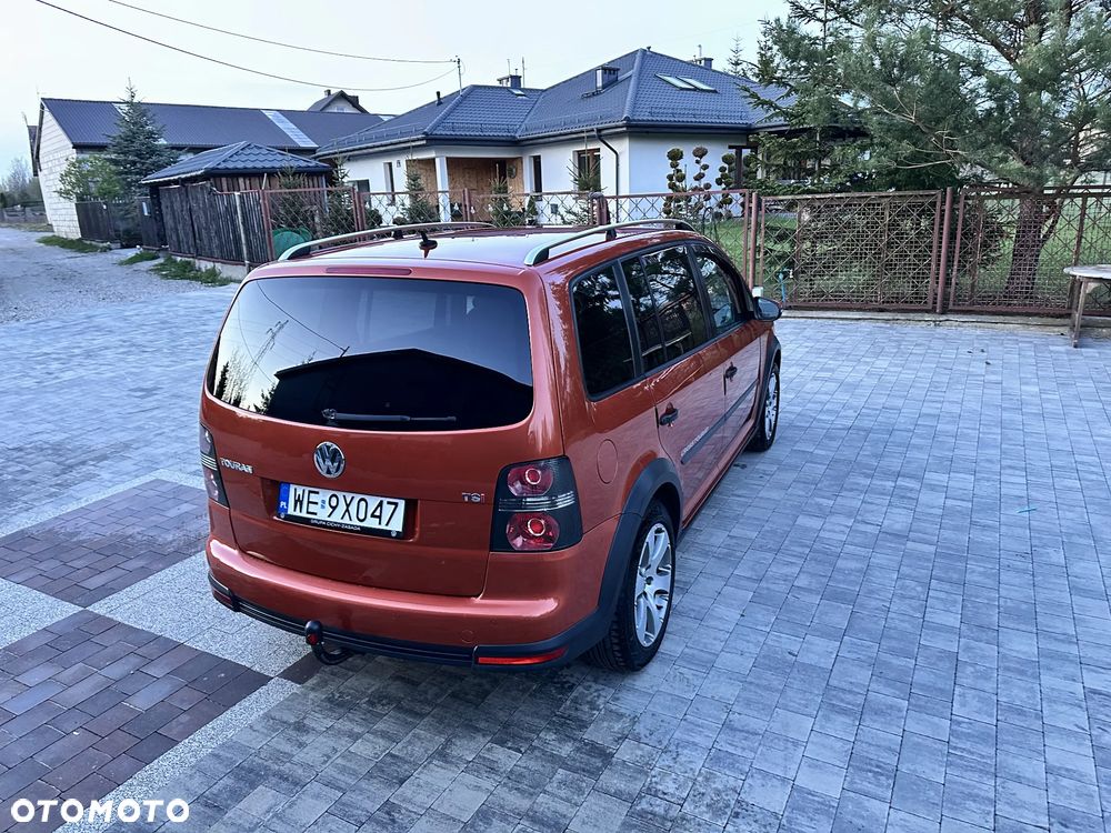 Volkswagen Touran 1.4 TSI Cross - 5
