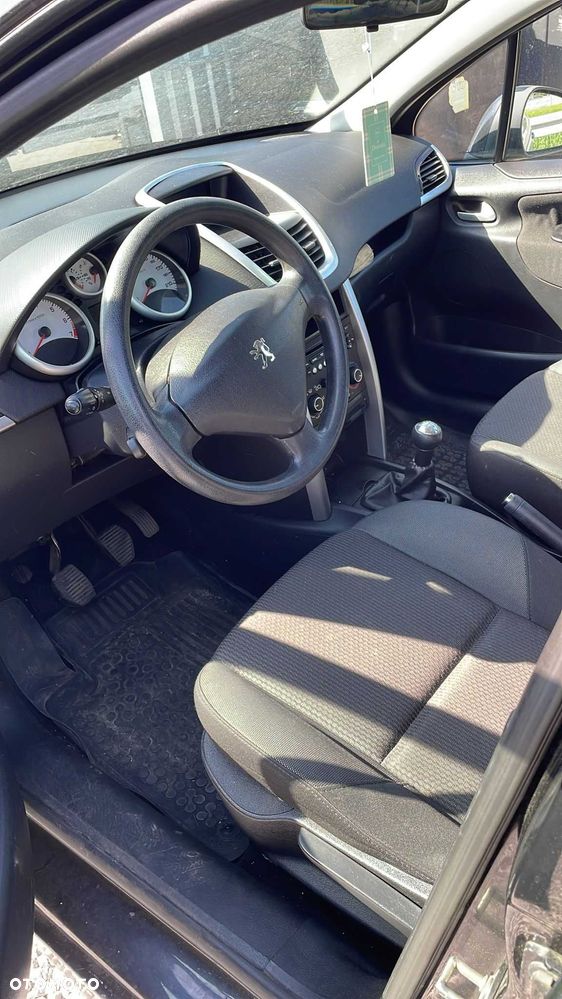 Peugeot 207 - 4