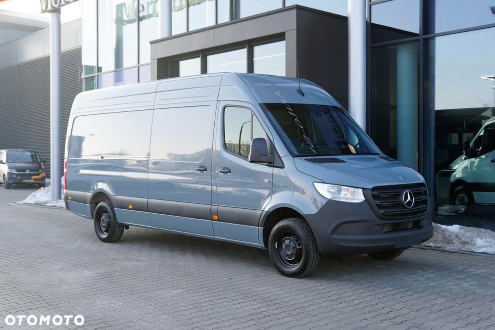Mercedes-Benz Sprinter - 11
