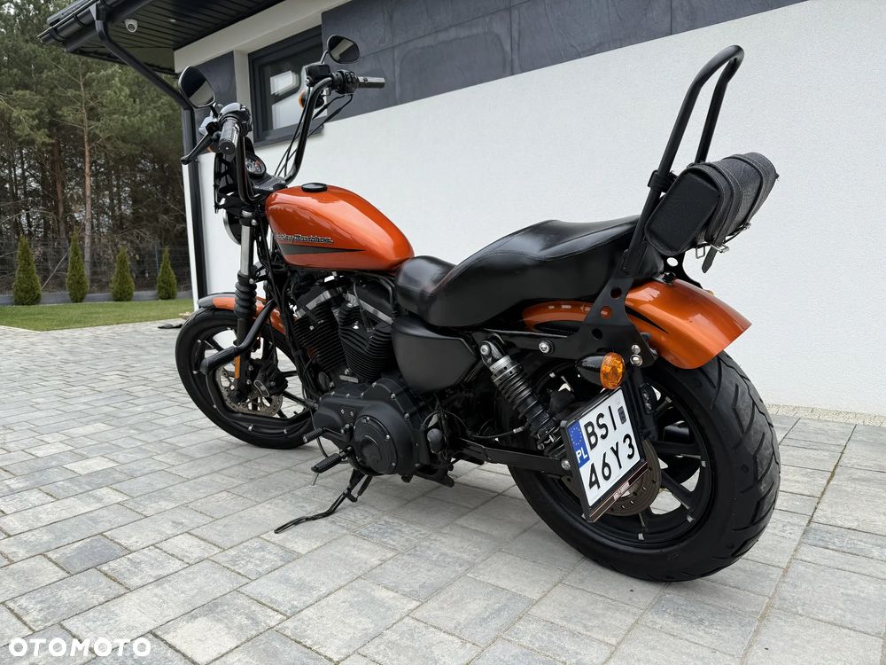 Harley-Davidson Sportster Iron 883 - 18