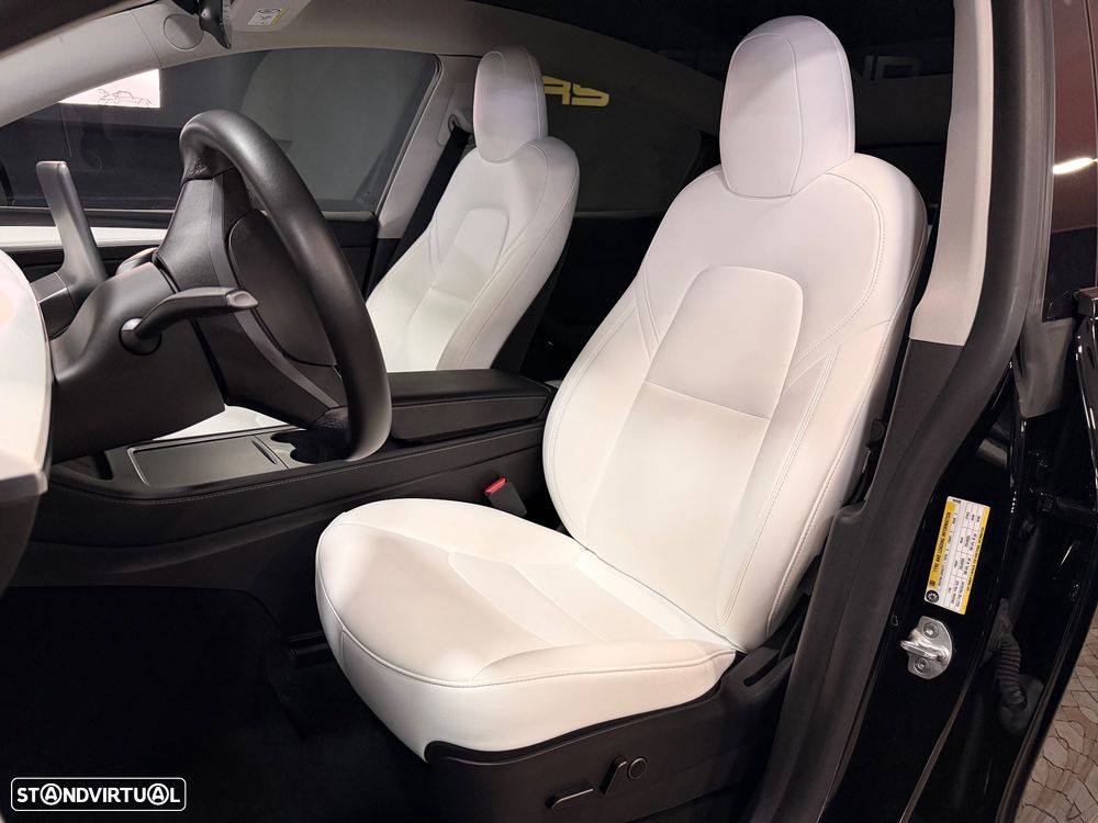 Tesla Model Y Long Range Dual Motor AWD - 3