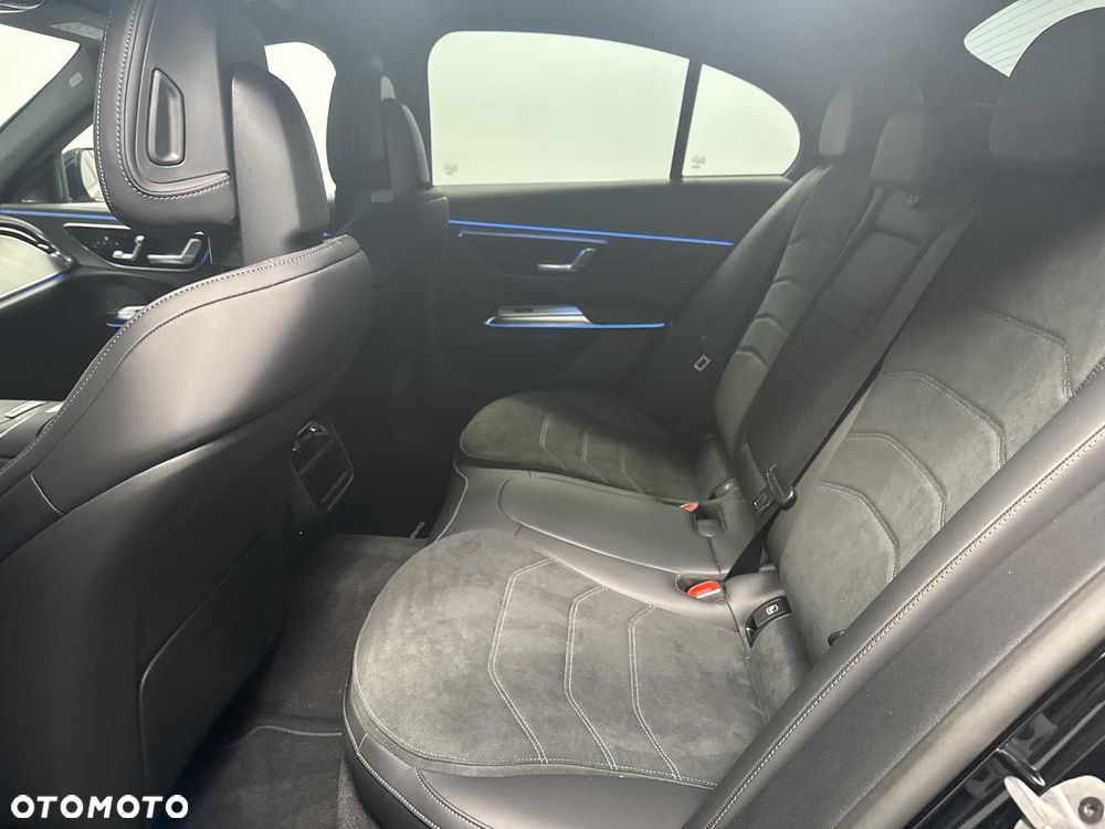 Mercedes-Benz Klasa E 450 d mHEV 4-Matic AMG 9G-Tronic - 22