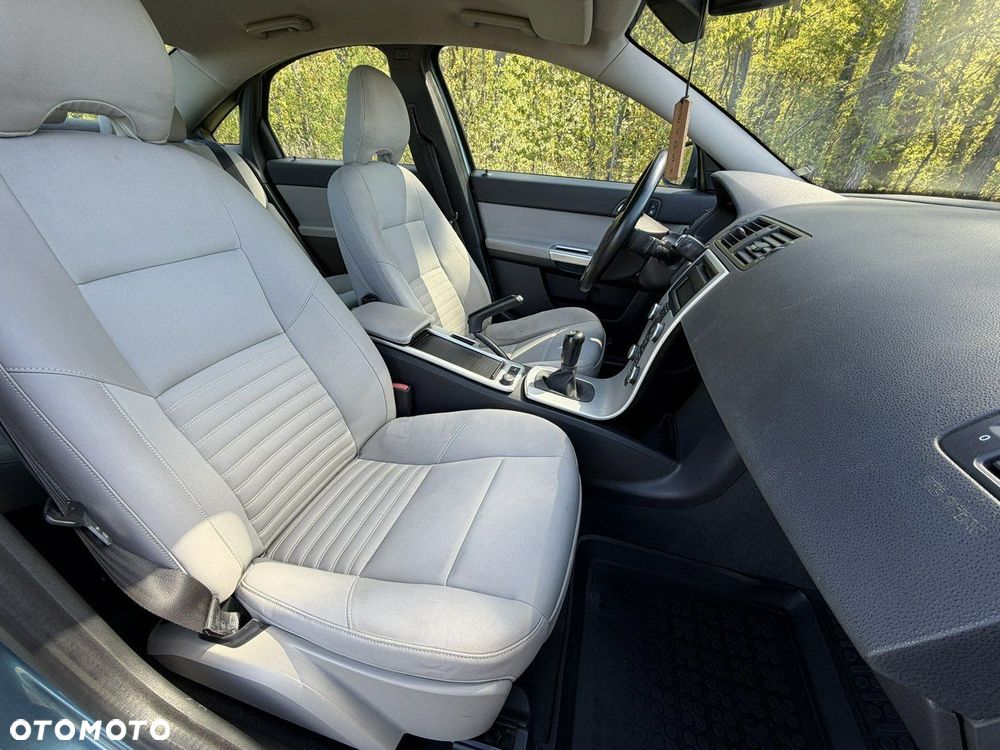 Volvo S40 - 10