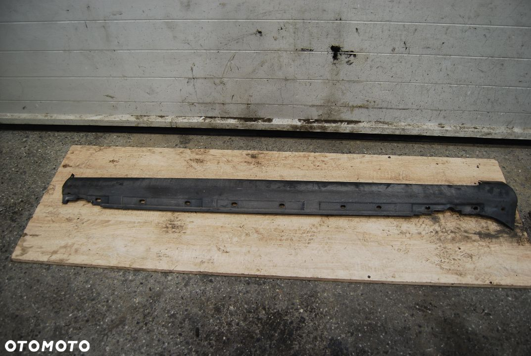 LISTWA PROGOWA PRAWA 8E0853860 AUDI A4 B7 LY7H/ LX7Z/ LY9B/ LY7W/ LZ3F - 10