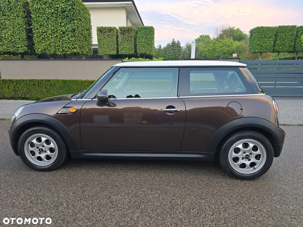MINI Cooper D 50 Mayfair - 2