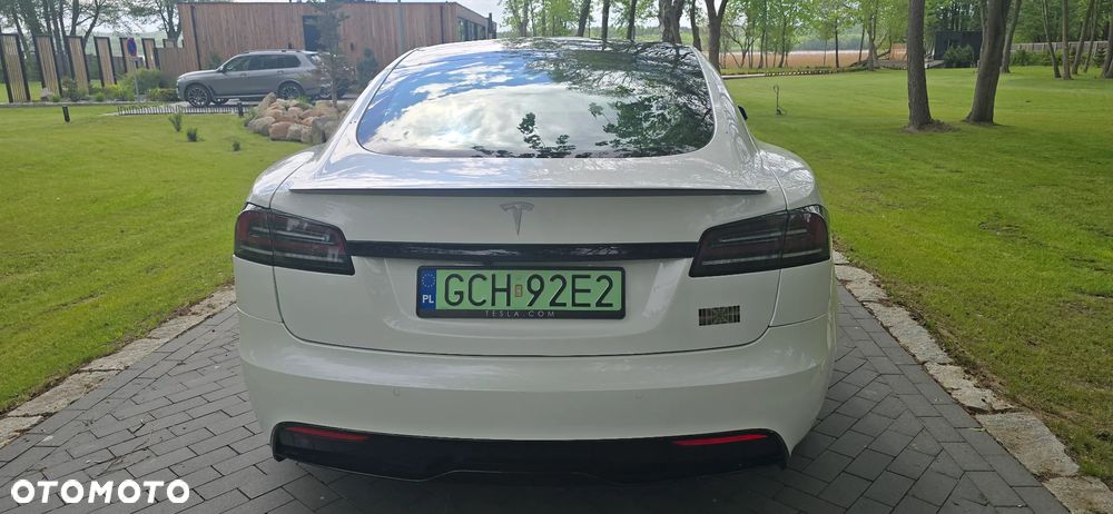 Tesla Model S - 6