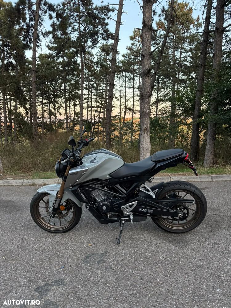 Honda CB 125R - 5