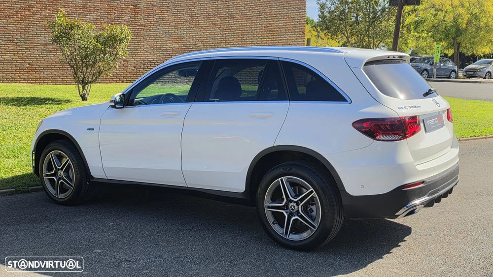 Mercedes-Benz GLC 300 de 4Matic 9G-TRONIC AMG Line - 6