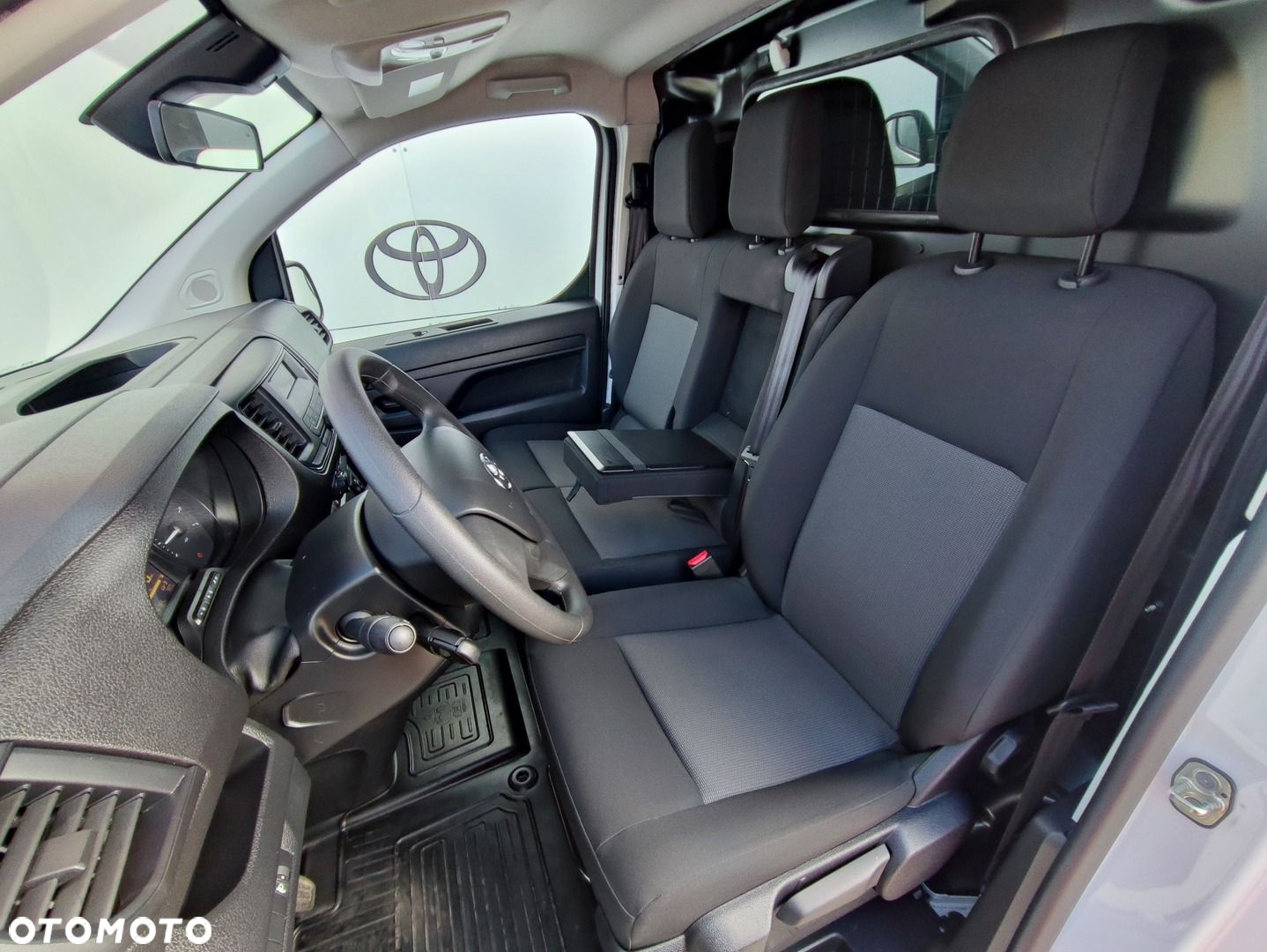 Toyota PROACE - 11