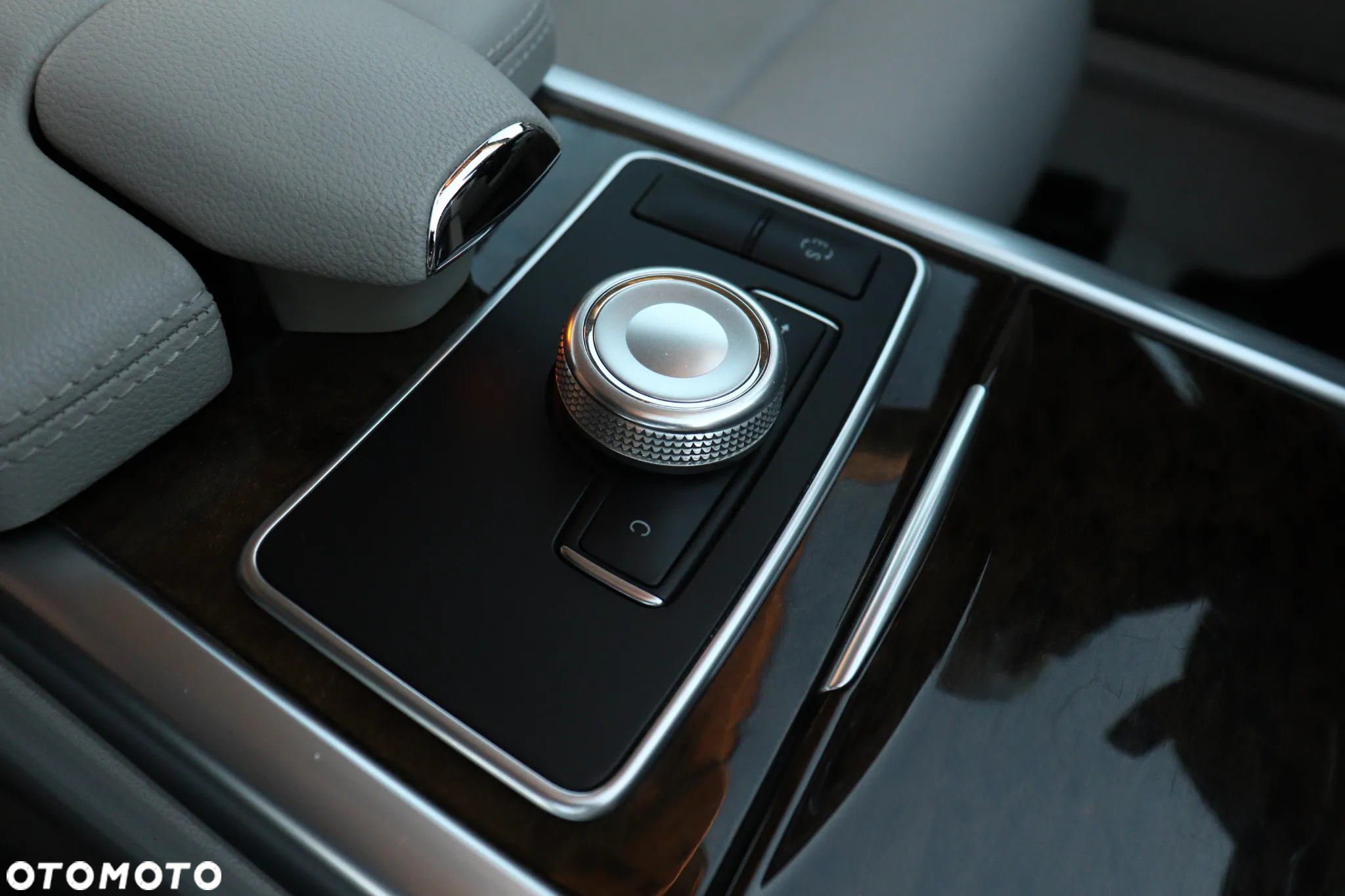 Mercedes-Benz Klasa E 200 CGI BlueEFFICIENCY 7G-TRONIC - 16