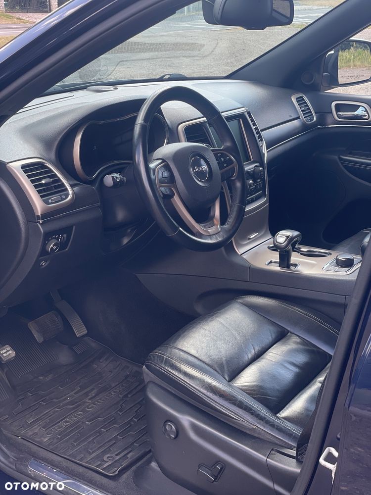 Jeep Grand Cherokee - 21