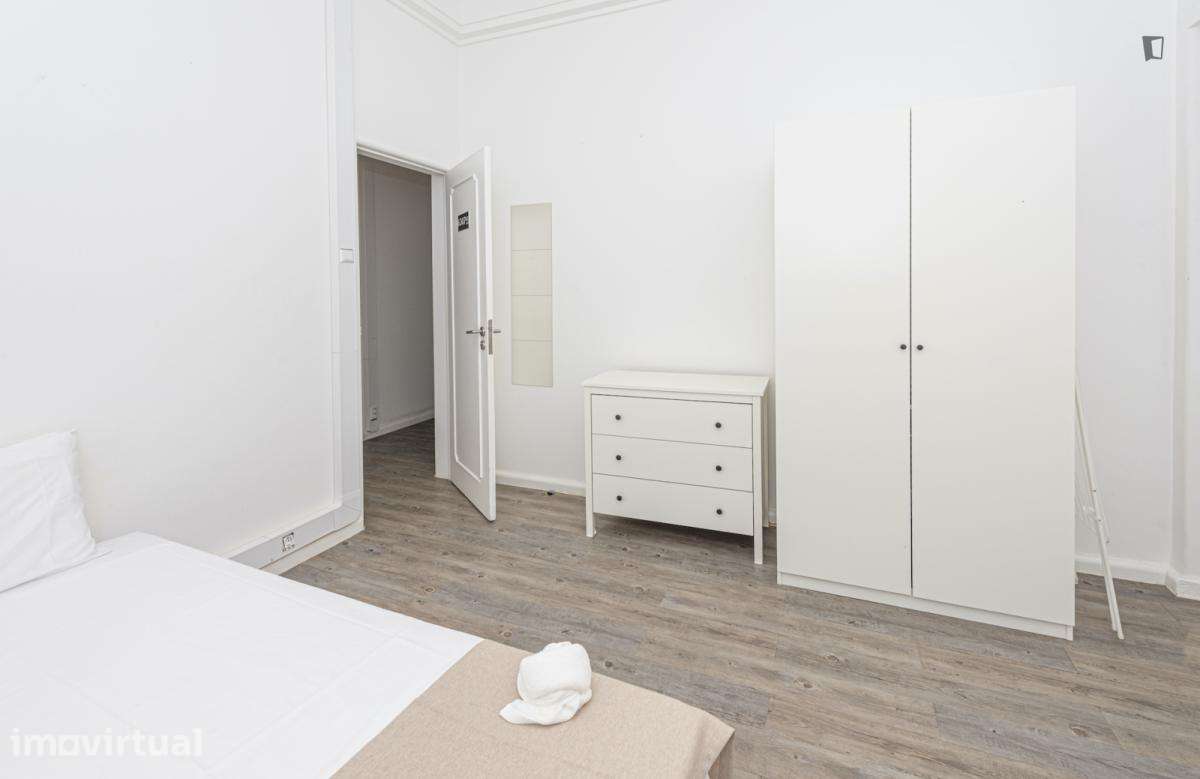 Quarto - localizado em Alameda Lisbon - Grande imagem: 5/17