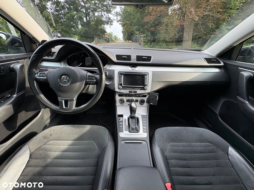 Volkswagen Passat 2.0 TDI DSG BlueMotion Technology R-Line - 9
