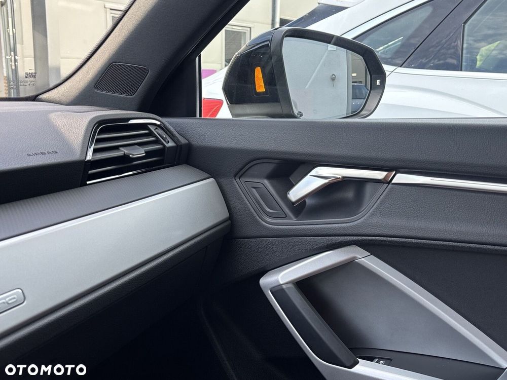 Audi Q3 Sportback 45 TFSI Quattro S-Line S tronic - 26