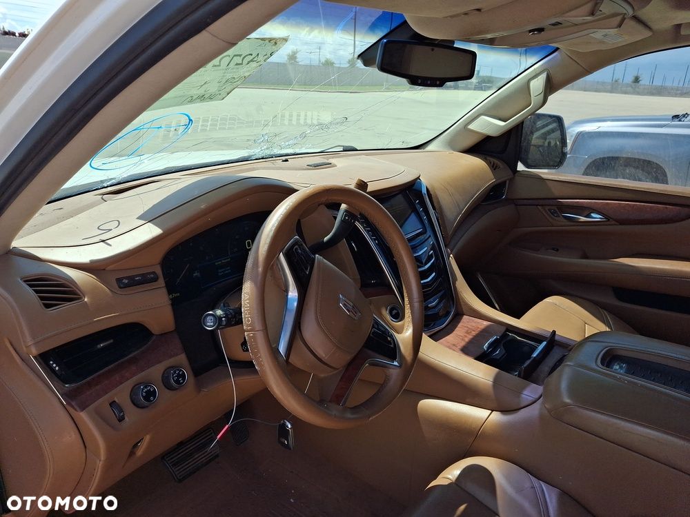 Cadillac Escalade 6.2 V8 ESV Platinum - 32