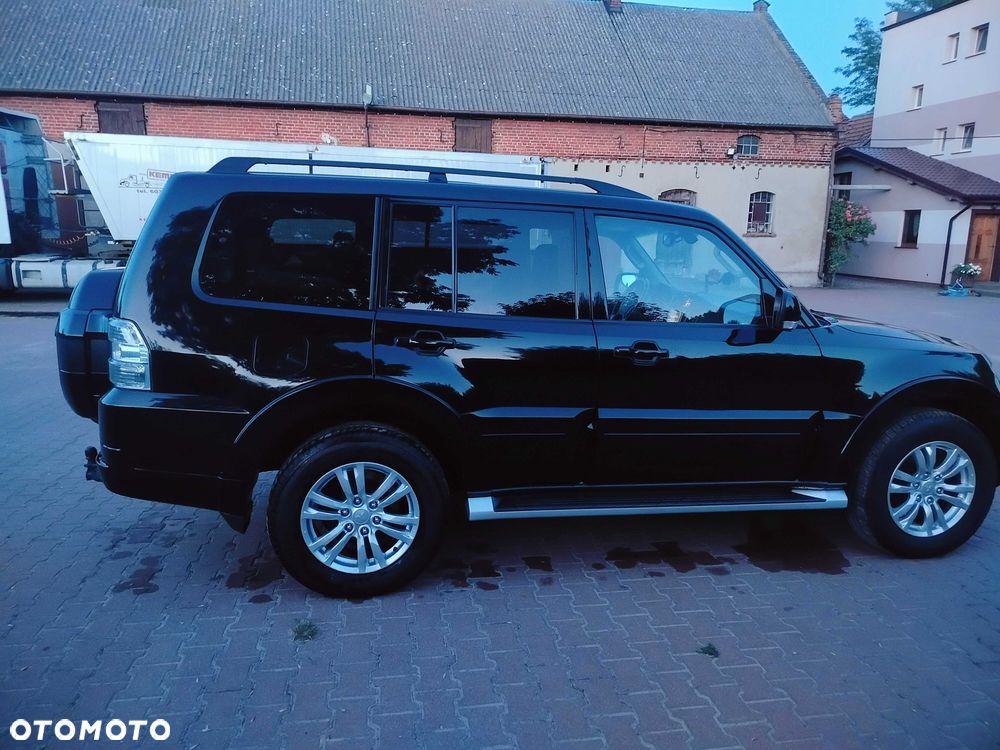 Mitsubishi Pajero 2018 photo 3
