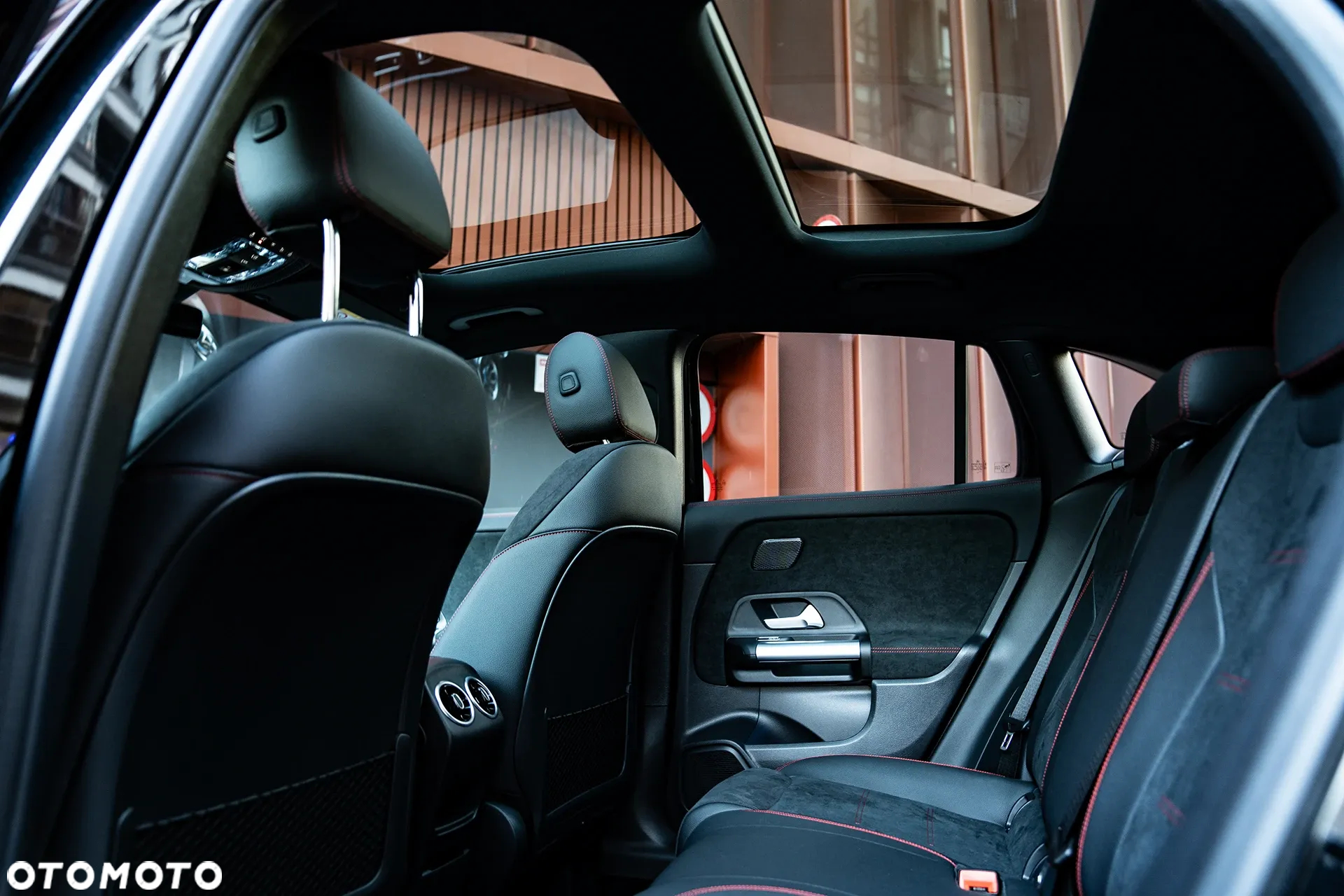 Mercedes-Benz GLA 220 mHEV 4-Matic AMG Line 8G-DCT - 12