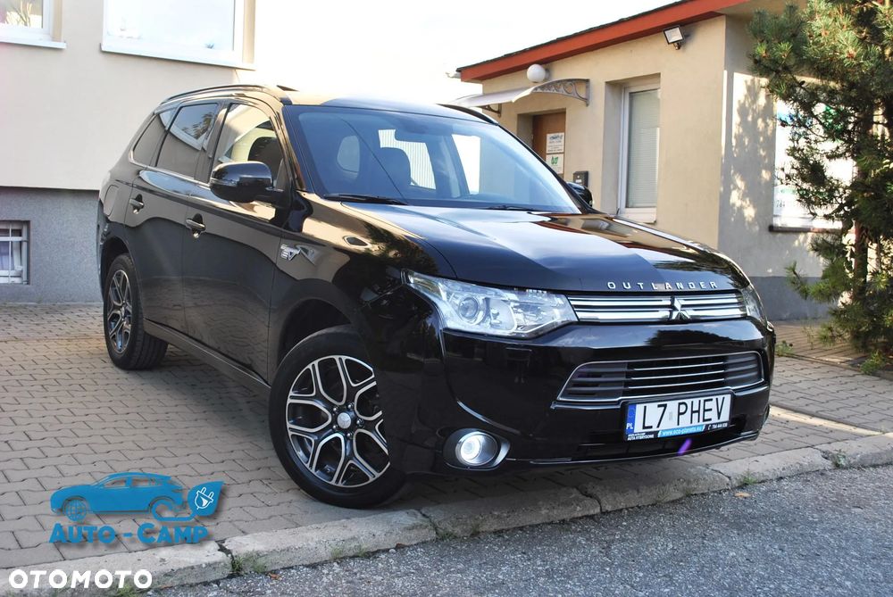 Mitsubishi Outlander Instyle NAVI +