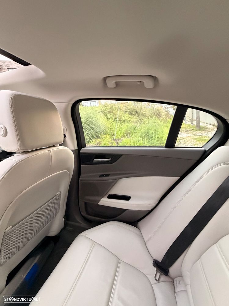 Jaguar XE 2.0 D Prestige Aut. - 14
