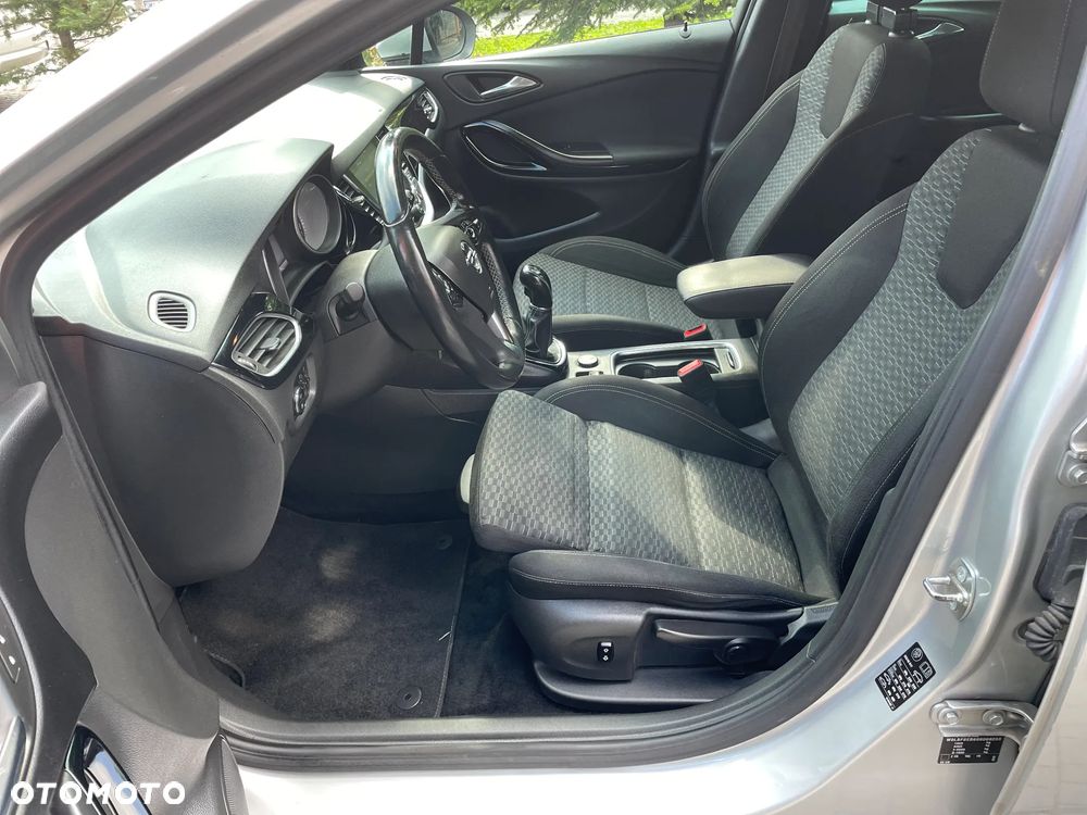 Opel Astra 1.4 Turbo Sports Tourer Innovation - 12